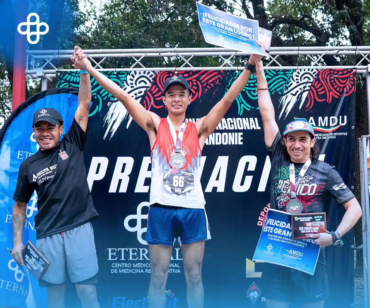 Centro Médico Eternal apoyando a los atletas Equipo de Eternal en el evento